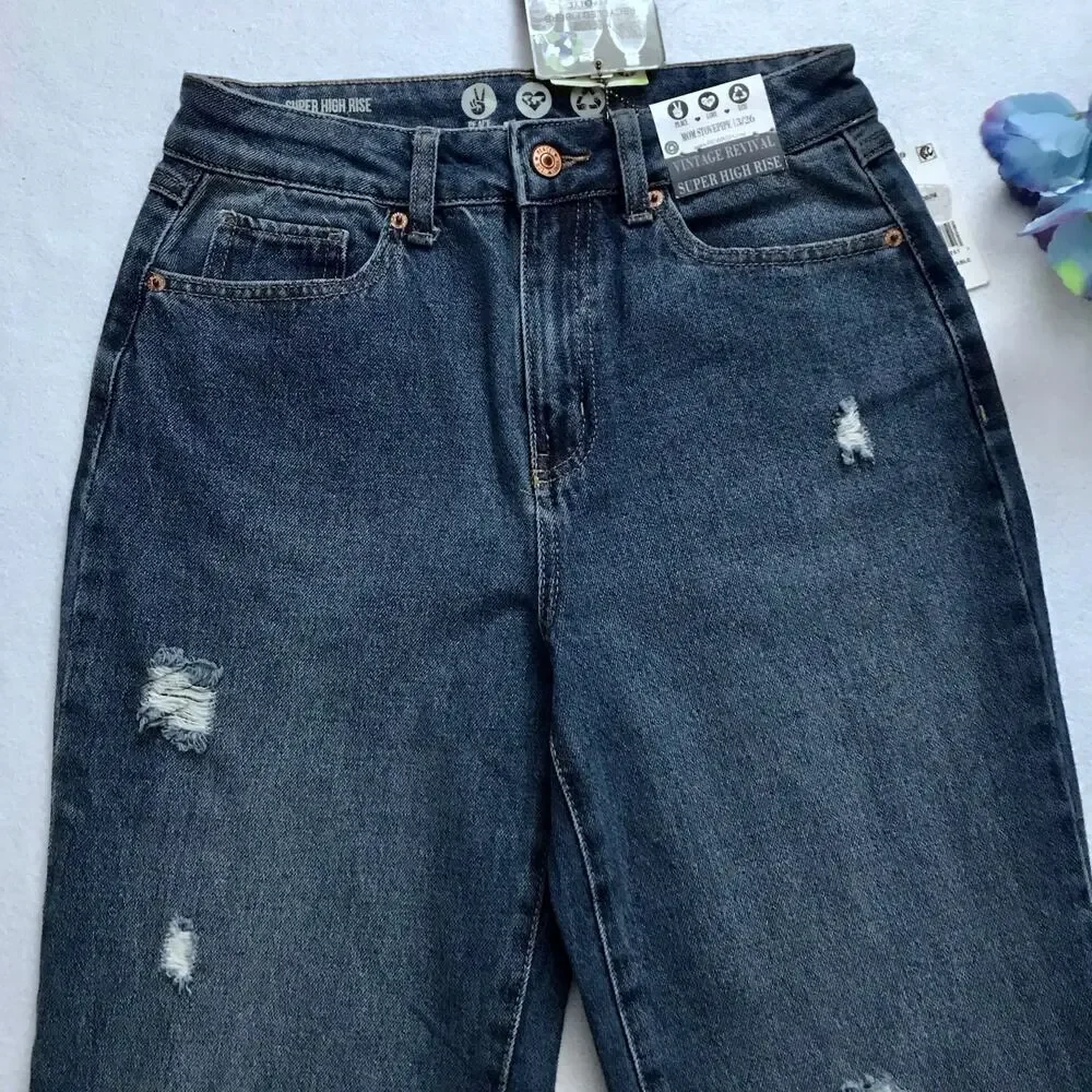 Rewash NWT Super High Rise Mom Jeans Juniors/Women 3/26
